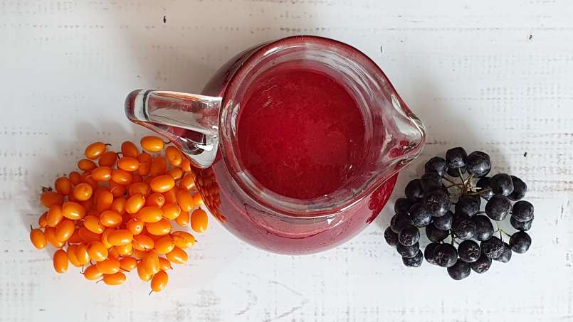 Suco energético de espinheiro-mar e aronia com gengibre, limão e mel, foto 3