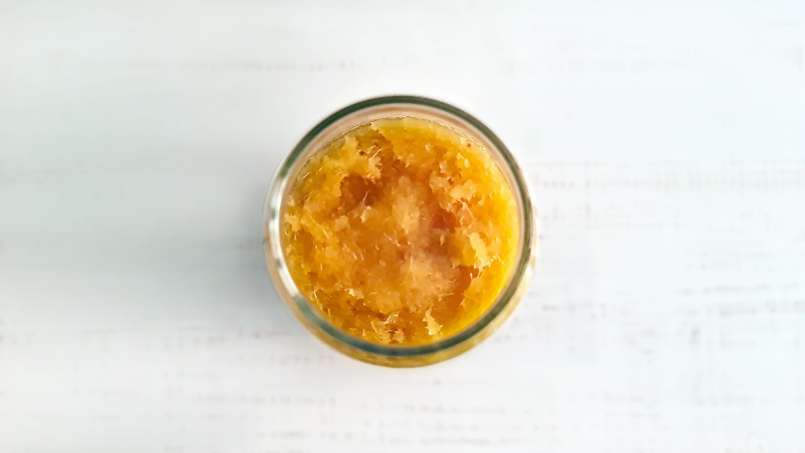 Suco de gengibre com mel, limão, chá verde, cúrcuma, canela e hortelã, foto 9